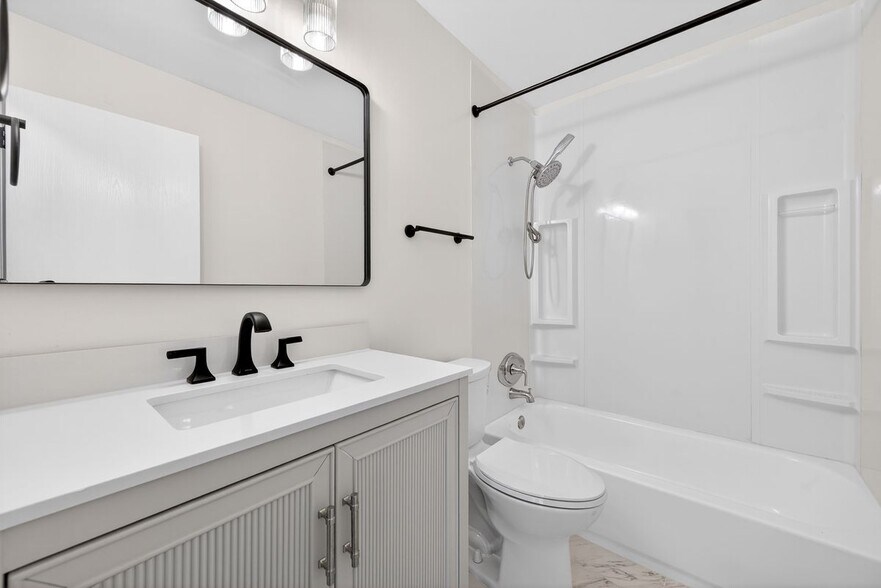Building Photo - 1447 Pepperdine Ct