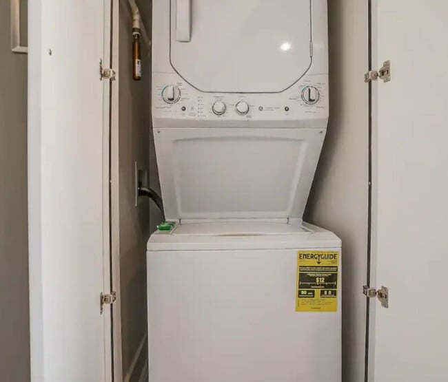 Building Photo - 2901 Indiana St