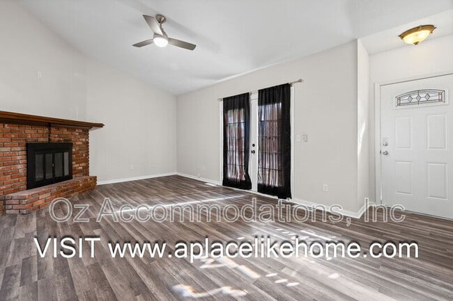 Building Photo - 13909 Falkirk Cir