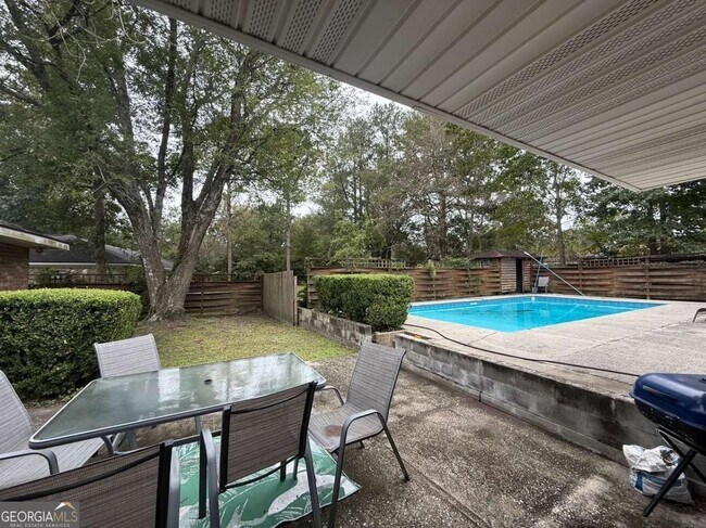 Building Photo - 619 Olmstead Dr