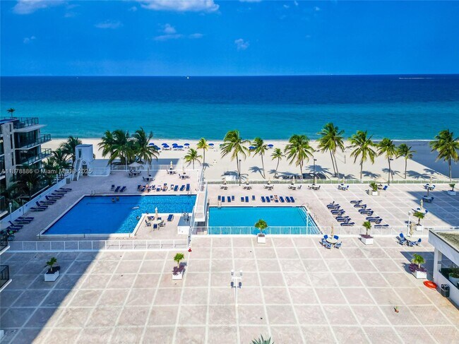 Building Photo - 2201 S Ocean Dr