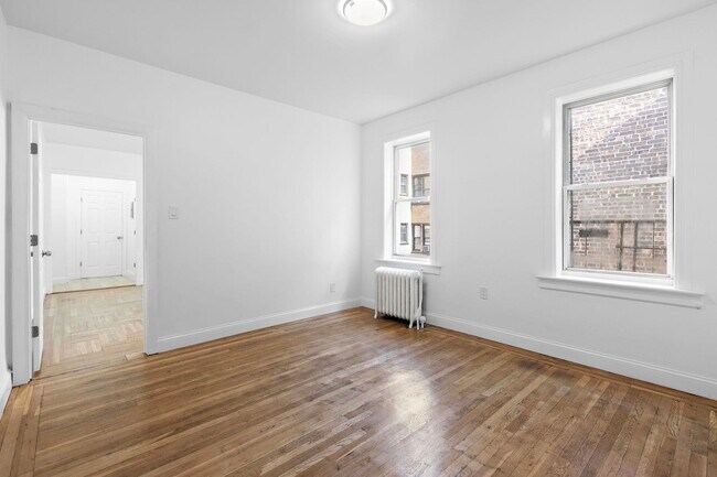 Building Photo - 137 Kensington Ave