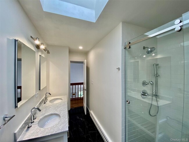 Building Photo - 98 Hands Creek Rd