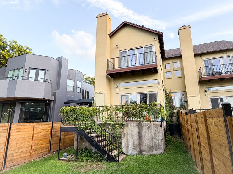 Building Photo - 506 Sunny Ln