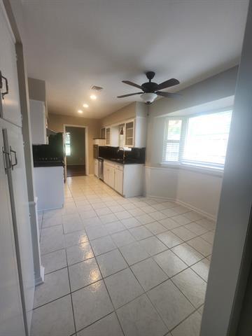 Building Photo - 3410 Whitehall Dr