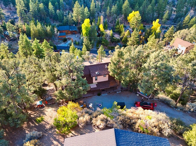 Building Photo - 16717 Quail Pl