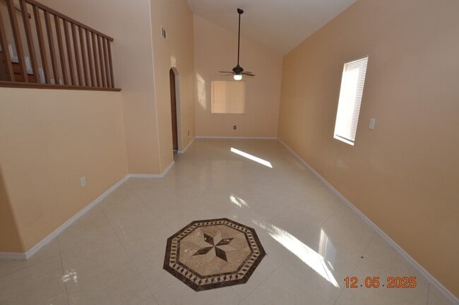 Building Photo - 604 Princess Ave