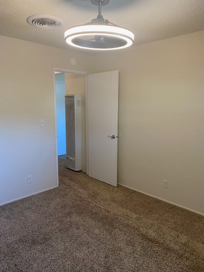 Building Photo - Spacious Duplex in Anderson w/ Yard!