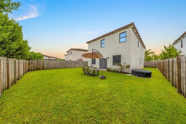 Building Photo - 268 NE 210th Way