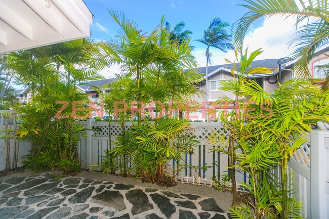 Building Photo - Lalea at Hawaii Kai- 3 bedroom, 2.5 bath t...