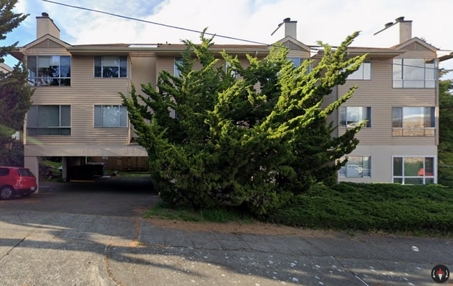 Interior Photo - 4301 Woodland Park
