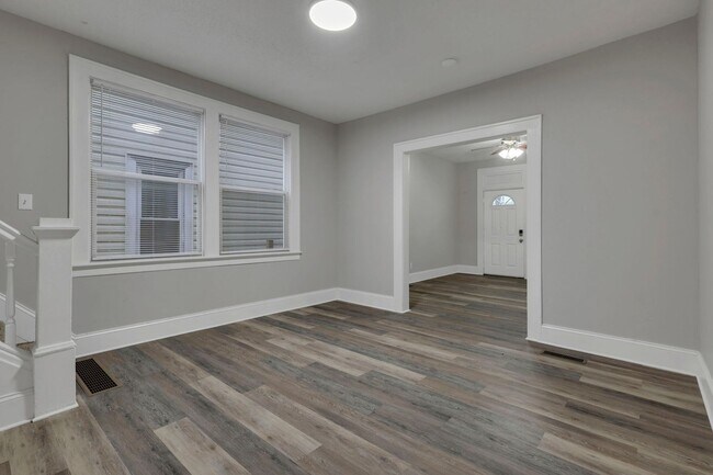 Building Photo - 293-295 Woodrow Ave