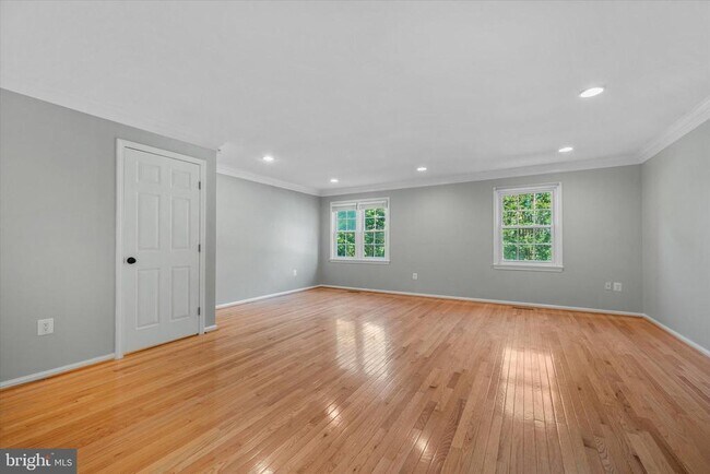 Building Photo - 10276 Arizona Cir