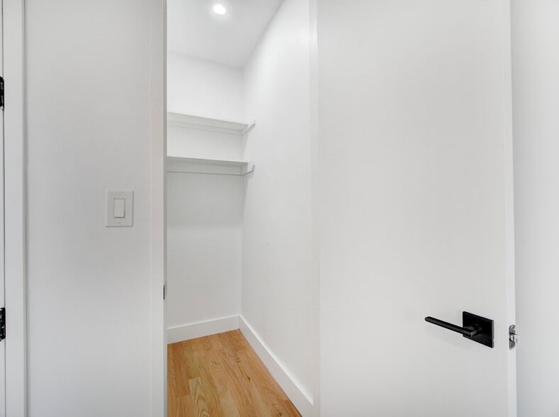 Building Photo - 151 Williams Ave