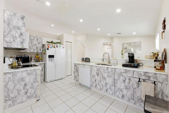 Building Photo - 12340 SW 144th Terrace