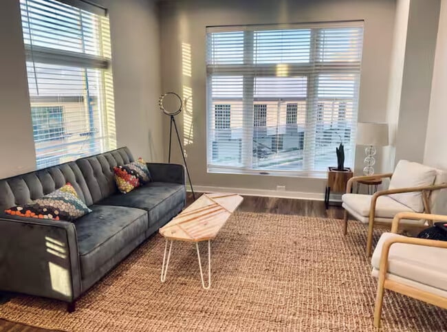 Building Photo - 1505 54th Ave N