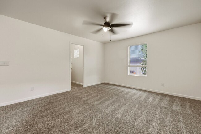 Building Photo - MOVE IN READY NOW! A/C! Multi generational living? Home office? Tumwater School District