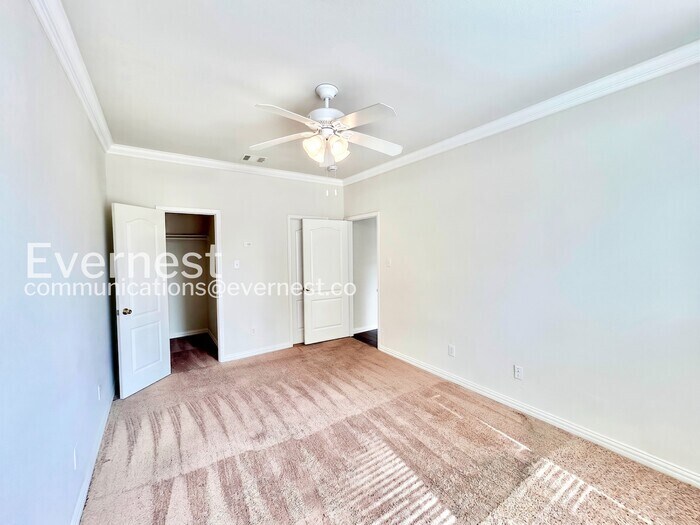 Building Photo - 6458 Riverside Dr
