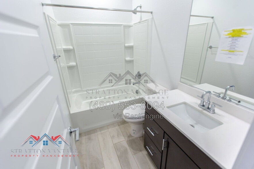 Building Photo - 4204 Enmark Dr