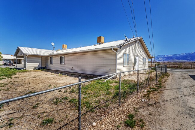 Building Photo - 3249 White Ave