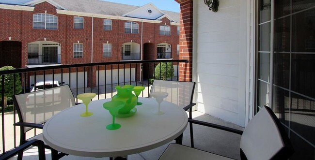 Building Photo - 824 Bering Dr