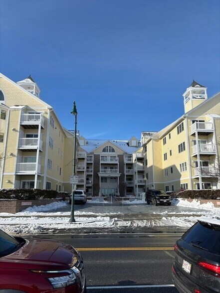 Building Photo - 361 Revere Beach Pky