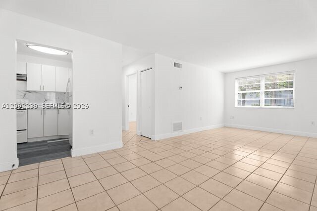 Building Photo - 17255 SW 95th Ave