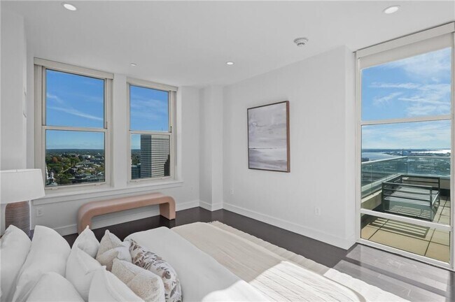 Building Photo - 1 W Exchange St