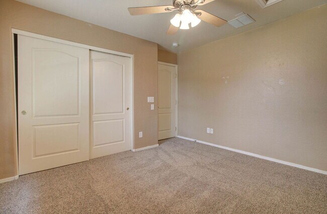 Building Photo - 15882 N 172nd Ln