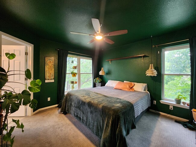 Building Photo - Stunning 3 Bedroom Townhome Tucked Away In...
