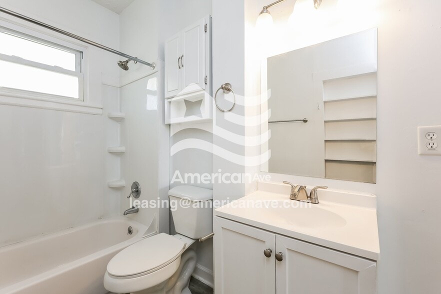 Building Photo - 110 S 4th St