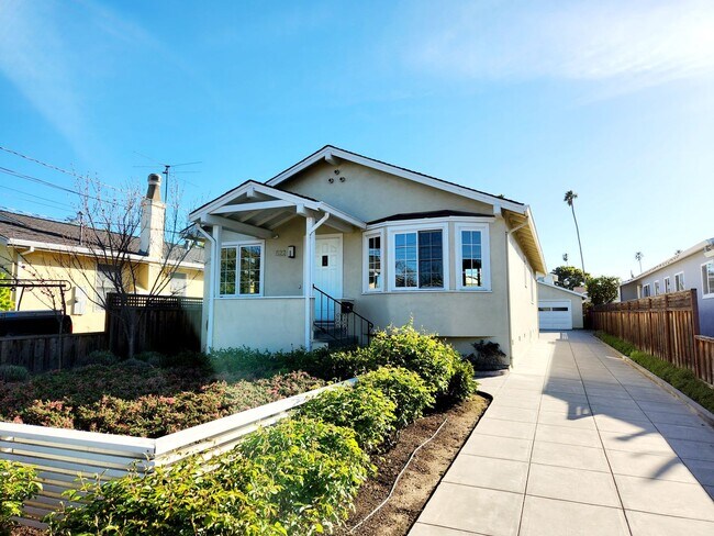 Building Photo - Lovely 2 bedroom house in San Mateo