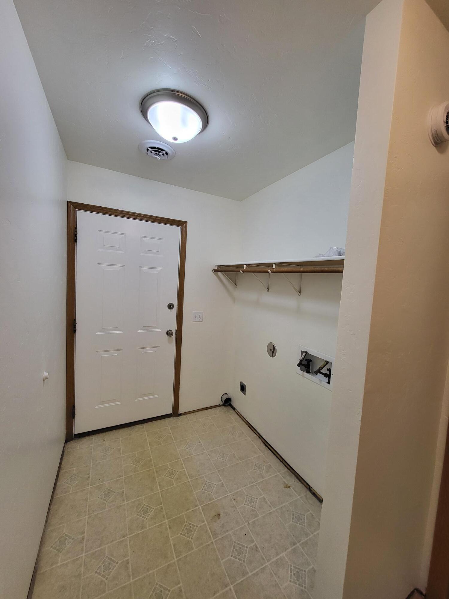 Building Photo - 4944 Rosewood Ct