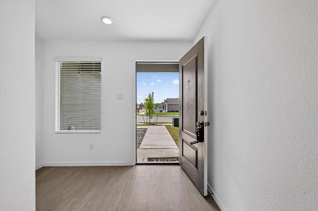 Building Photo - 1429 Erie Dr