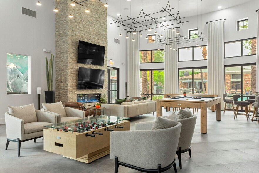 Building Photo - 9450 W Cabela Dr