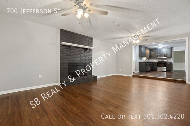 Building Photo - 700 Jefferson Dr
