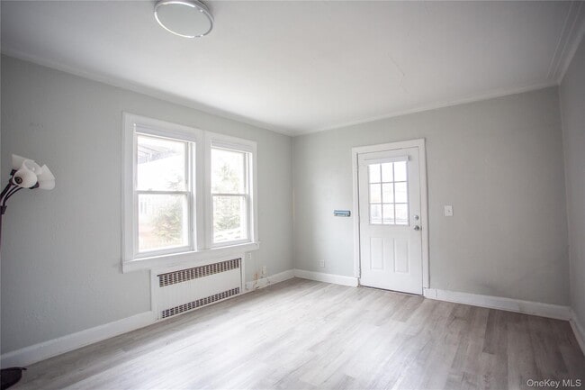 Building Photo - 359 E Chester St