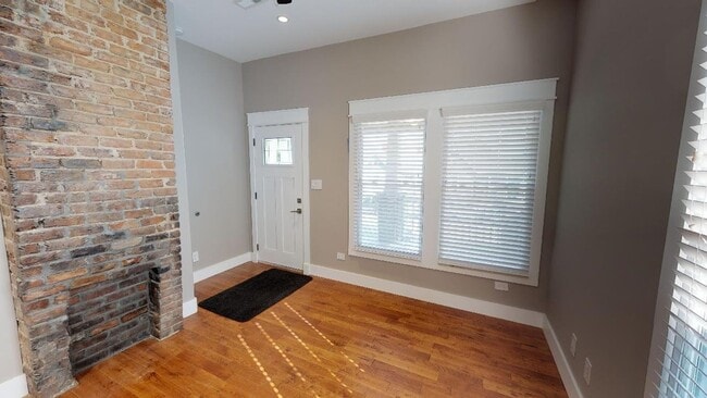 Building Photo - $1670 per Bedroom |4BR/2BA Rental in Fort ...