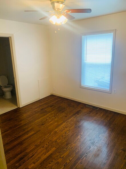 Building Photo - 12810 7th St