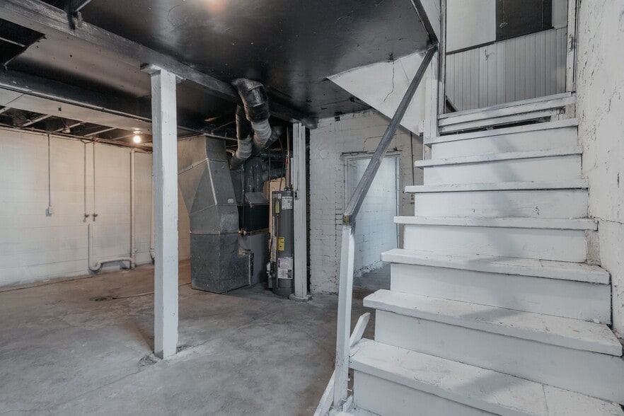Building Photo - 819 S 10th St