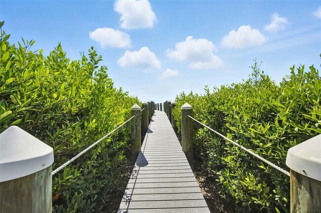 Building Photo - 5304 Bay Club Cir