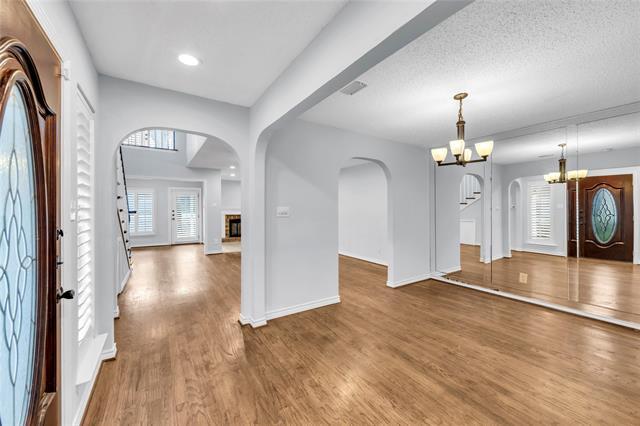 Building Photo - 3109 Lakeside Dr
