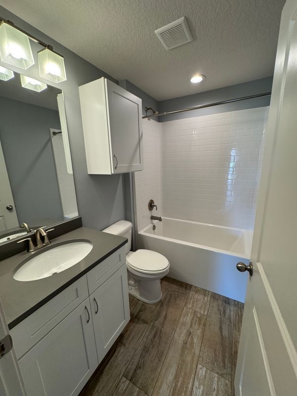 Building Photo - 1677 Lizette St SE