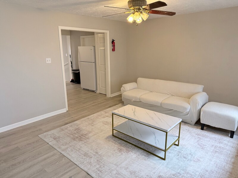 Building Photo - 7418 Oscar Dr