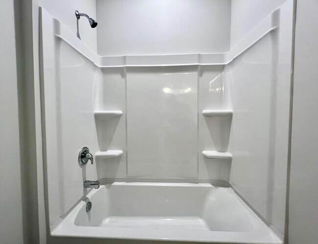 Building Photo - 4008 Flatiron Dr