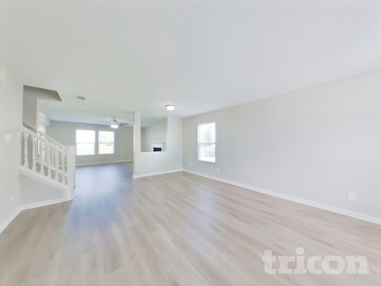 Building Photo - 12724 Frank Wiley Ln