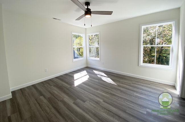 Building Photo - 228 Maco Terrace