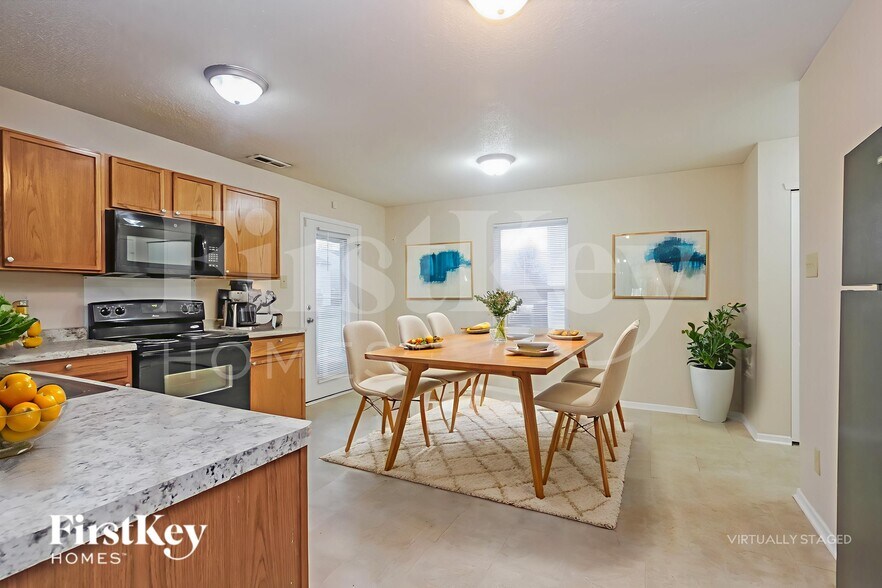 Building Photo - 12401 Rose Haven Dr