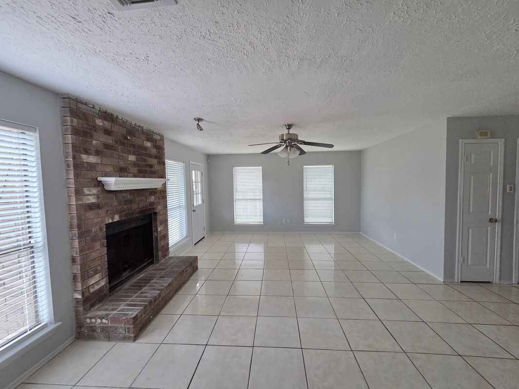 Building Photo - 1454 Plumwood Dr