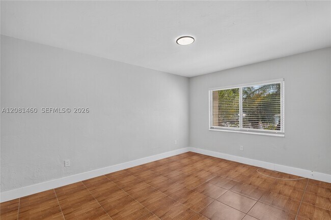 Building Photo - 14013 SW 90th Ave